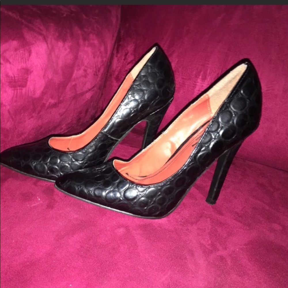 ON SALE‼️Black Pumps, Size 7.5